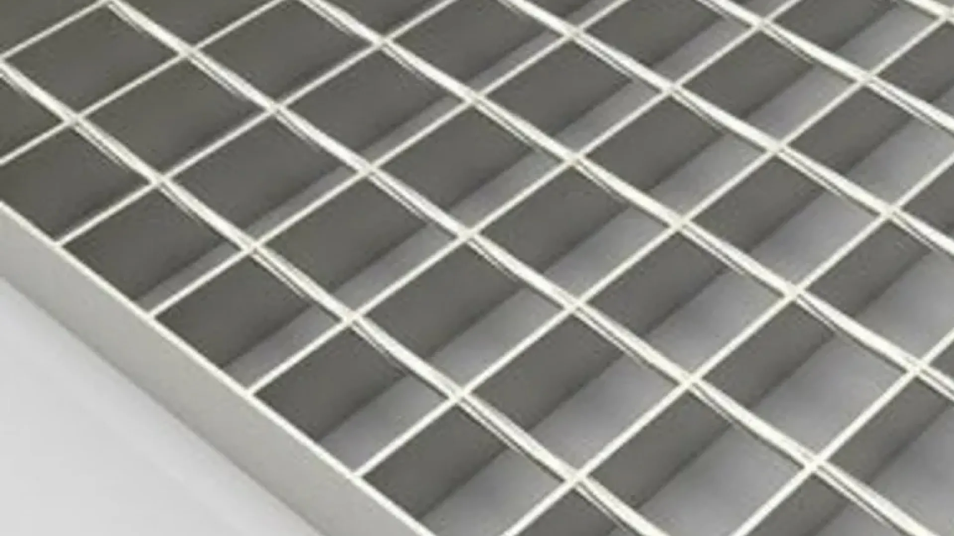 Решетчатый настил сварной SR Ячейка: 34х38 мм  Нес. пол.: 30х3 мм  800х1000 мм